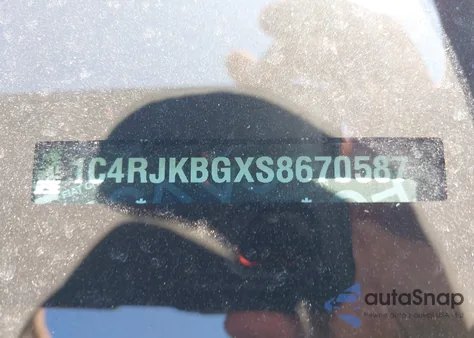 2025 Jeep Grand Cherokee Limited 4X4 from USA, damaged, VIN 1C4RJKBGXS8670587